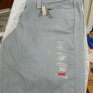 New Levis Demi Curve ID jeans